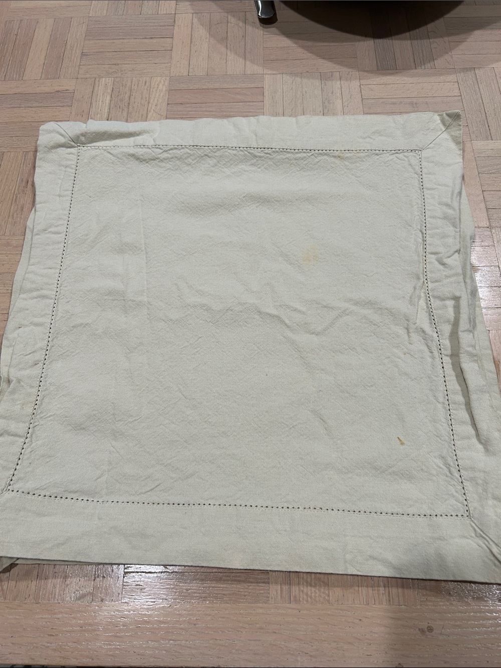 Napkins Light Beige 18 x 18. Dozen available